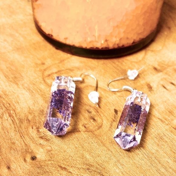 Flowery Geo Earrings. - Picture 3 of 3